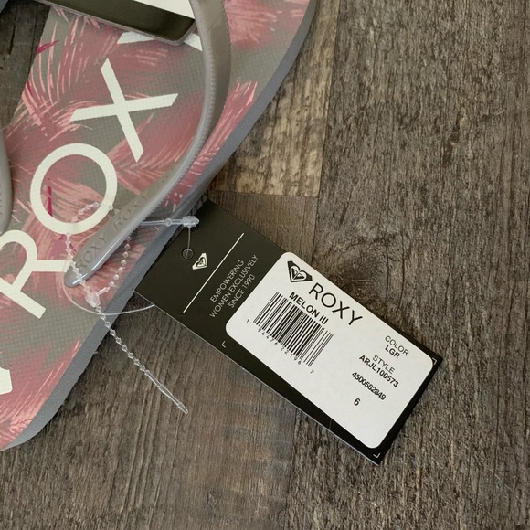 Roxy Flip Flops / Slippers - NWT - Picture 4 of 5
